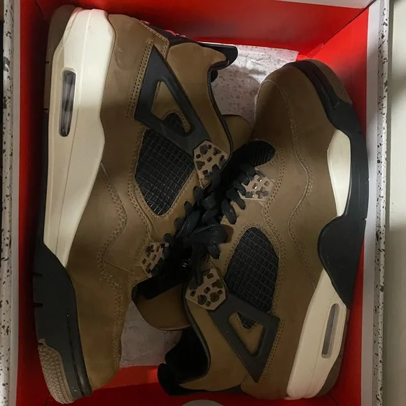Brand new Travis 4 with tags Jordan 4 Retro - Travis Scott Cactus Jack | Brand New 2018  main image 2